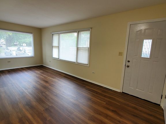 Livingroom East view