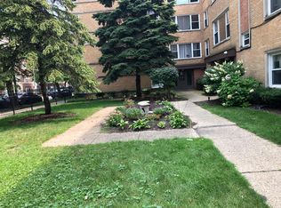 7527 N Sheridan Rd #2B, Chicago, IL 60626