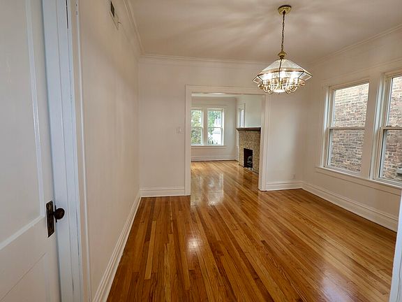 5th image of 3429 N Lowell Ave #2