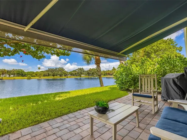 4107 Carriage Dr APT K1, Pompano Beach, FL 33069