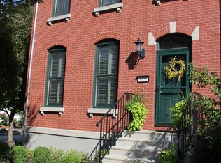 3225 Rue Royale St, Saint Charles, MO 63301