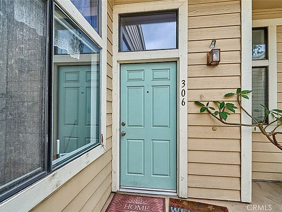 2nd image of 4900 N Grand Ave APT 306