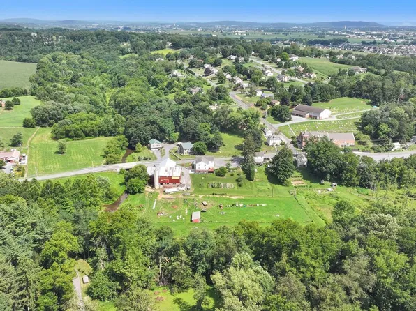 330 N Clay Rd, Lititz, PA 17543