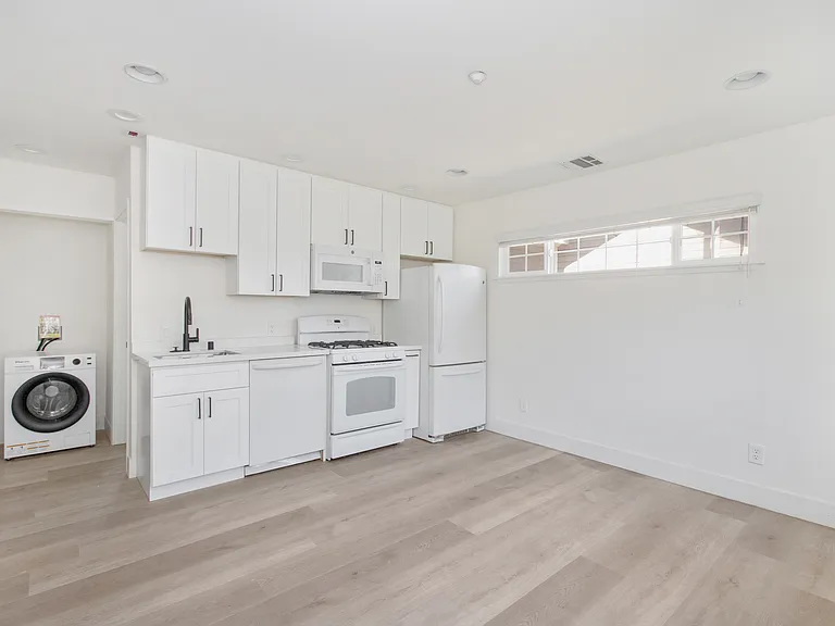143 Esperanza Ave — Photo 6