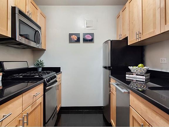 2nd image of 201 E 66th St APT 10D