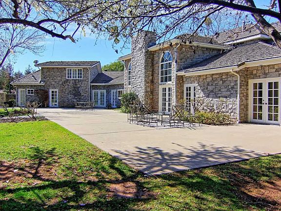 3rd image of 12284 Linda Flora Dr