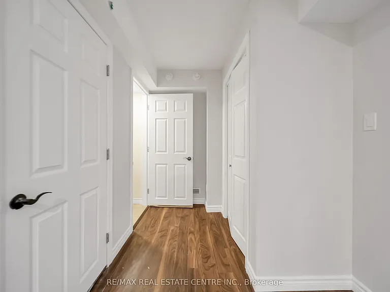 1074 Farmstead Dr — Photo 22