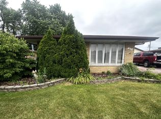 7813 W 80th St, Bridgeview, IL 60455