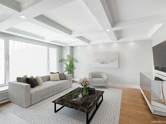 3rd image of 200 Central Park S APT 19I