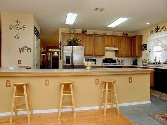 4th image of 1807 Tracy Miller Ln