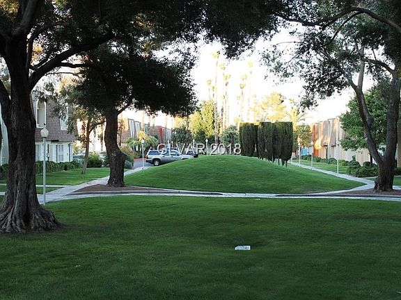 3rd image of 3461 Monte Carlo Dr