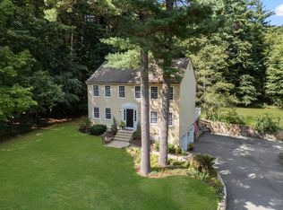 39 Valleywood Rd, Hopkinton, MA 01748