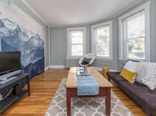 32 James St APT 4, Brookline, MA 02446