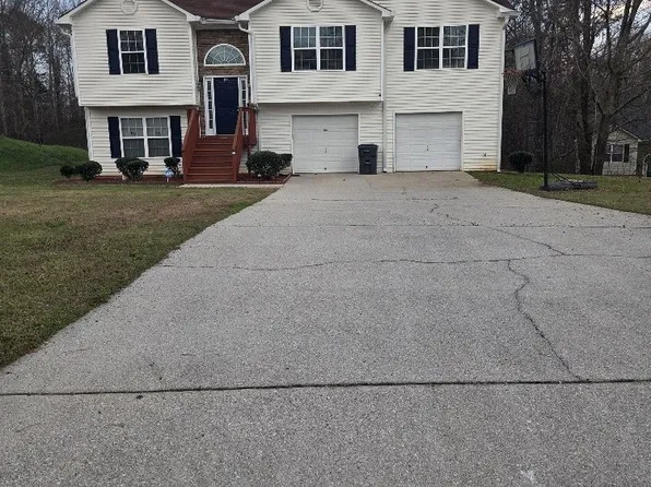 35 Pembroke Pl, Covington, GA 30016