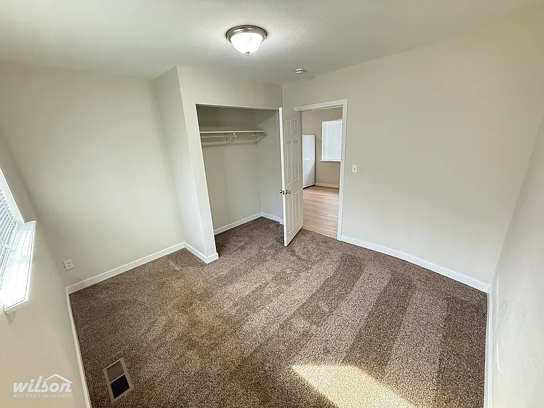 1112 Jefferson Ave — Photo 7
