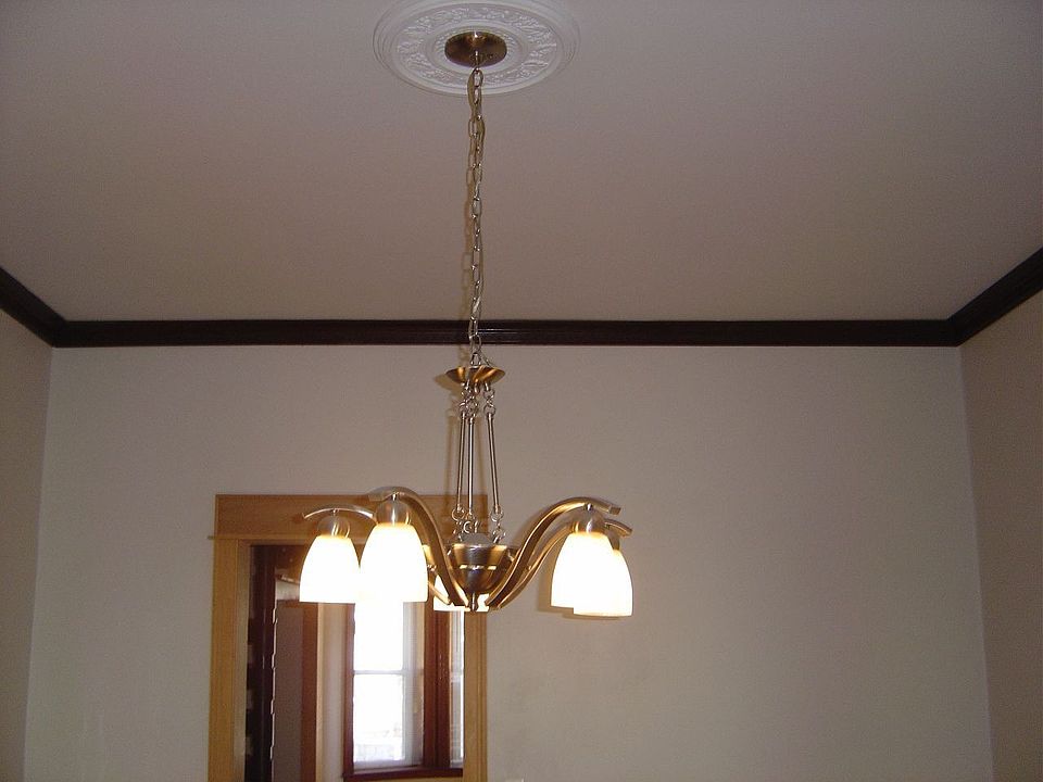 2nd image of 6062 Putnam Ave