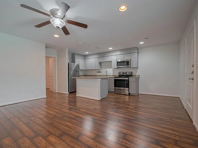 5333 Richmond Ave #25 — Photo 1