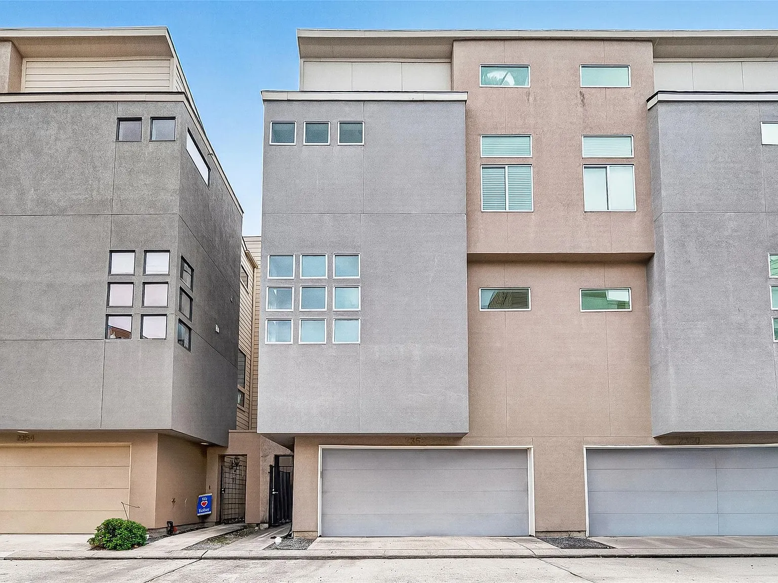 3 bed, 3.5 bath, 2074 sqft, $2,850 — Photo 3