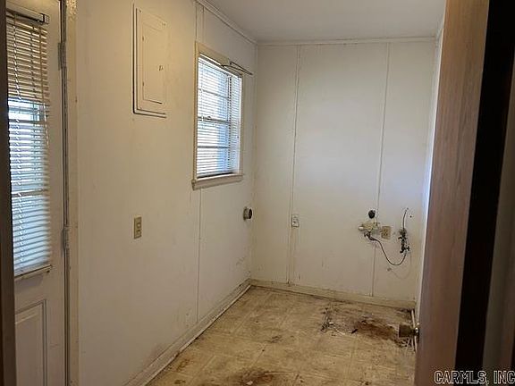 5th image of 2110 S Prairie St