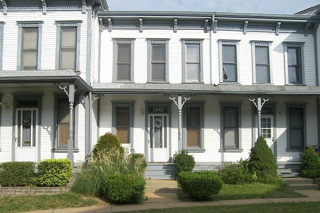 2662 Park is located in the center