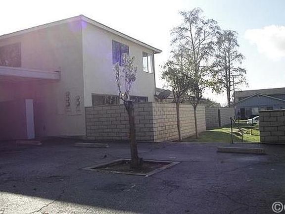 2nd image of 1327 E Fairgrove Ave