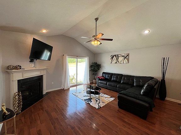 2nd image of 267 Eagle Cove Dr