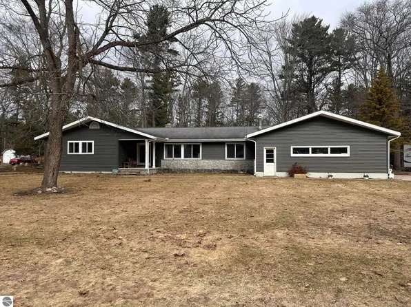 300 Margo St, Tawas City, MI 48763