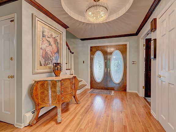 5th image of 14 Woodstone Dr