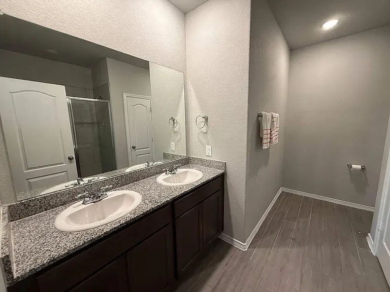 20023 Tuft Canyon Ct — Photo 11