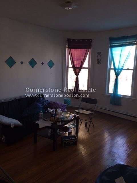 2nd image of 1524 Tremont St #2