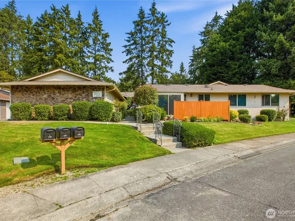 24913 11th Avenue S, Des Moines, WA 98198