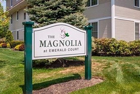 2nd image of 1116 Emerald Ct