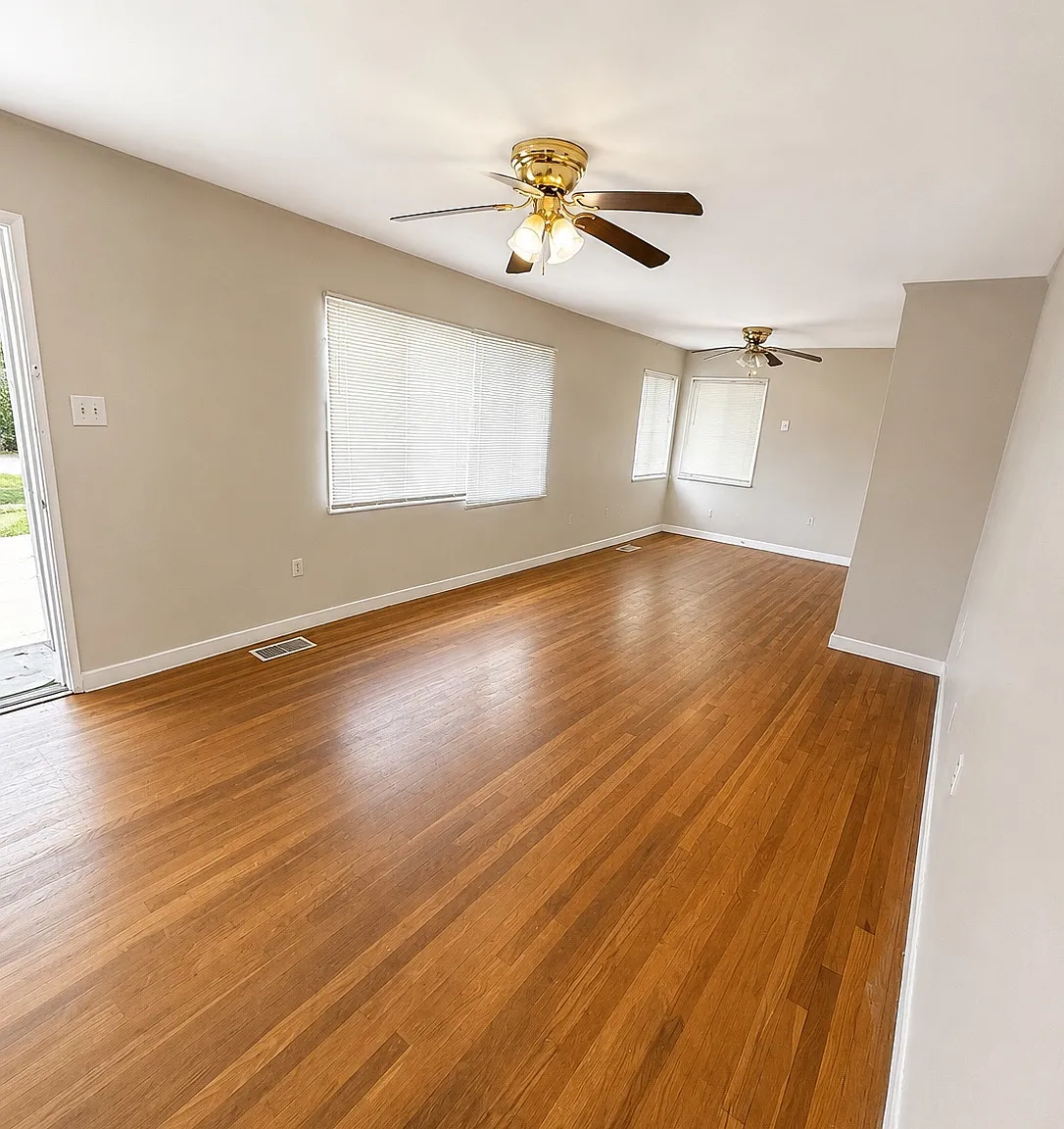 3 bed, 1032 sqft, $950 — Photo 4