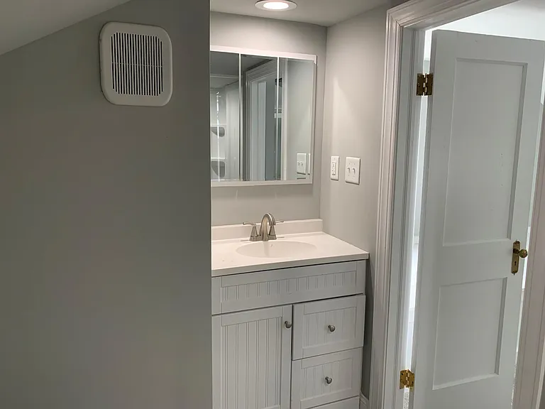 Private full bath for Bedroom 4