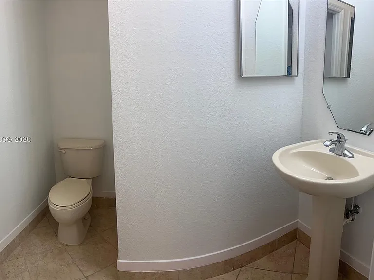 12458 SW 125th Ter #12458 — Photo 4