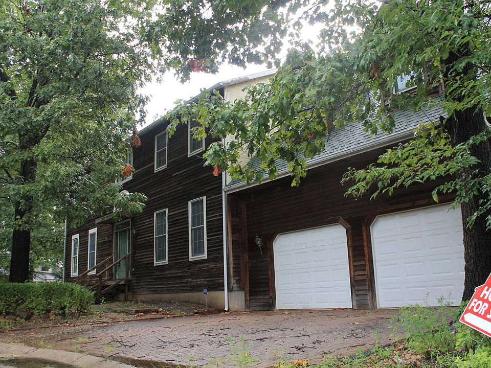 2nd image of 702 Brassie Cir