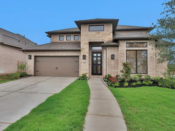 18019 Serene Haven St, Webster, TX 77598