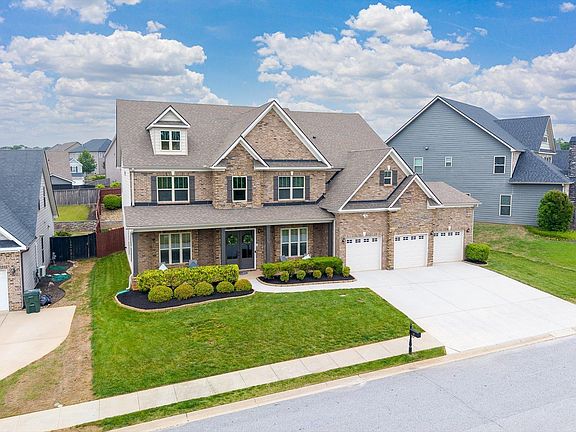 2nd image of 20 Quiet Creek Ct