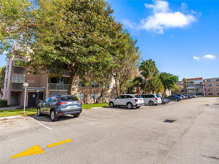 8501 NW 8th St #106 — Photo 3
