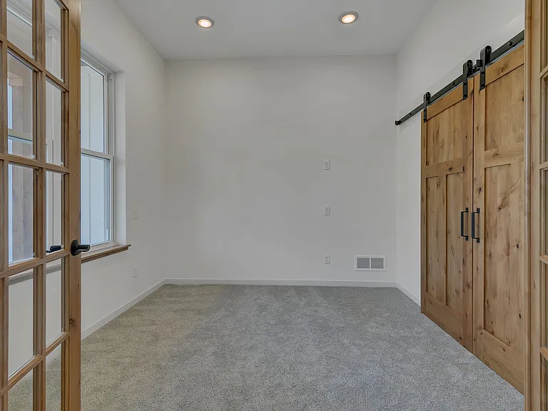 6624 Captains Cir NW — Photo 30