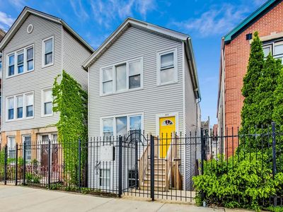 1523 W Augusta Blvd, Chicago, IL, 60642