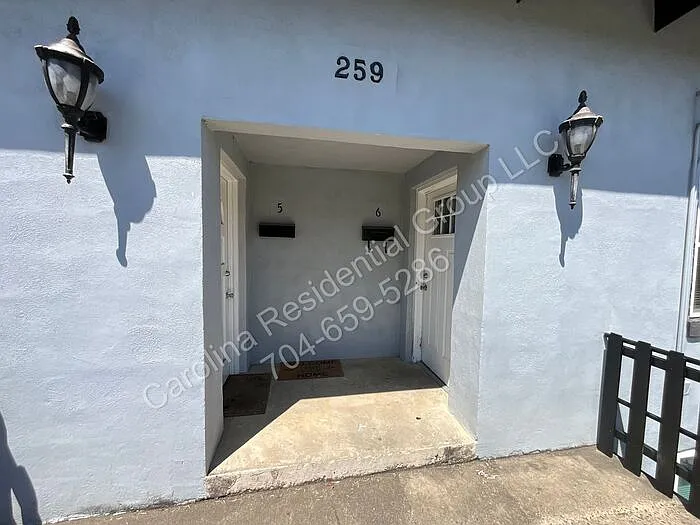 1 bed, 1.0 bath, 600 sqft, $995 — Photo 3