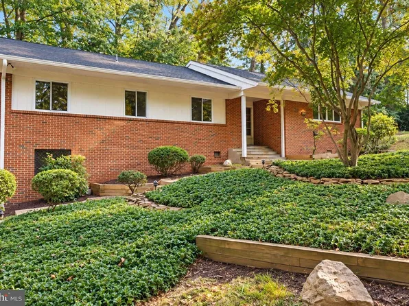2308 Woods Rd, Wilmington, DE 19808