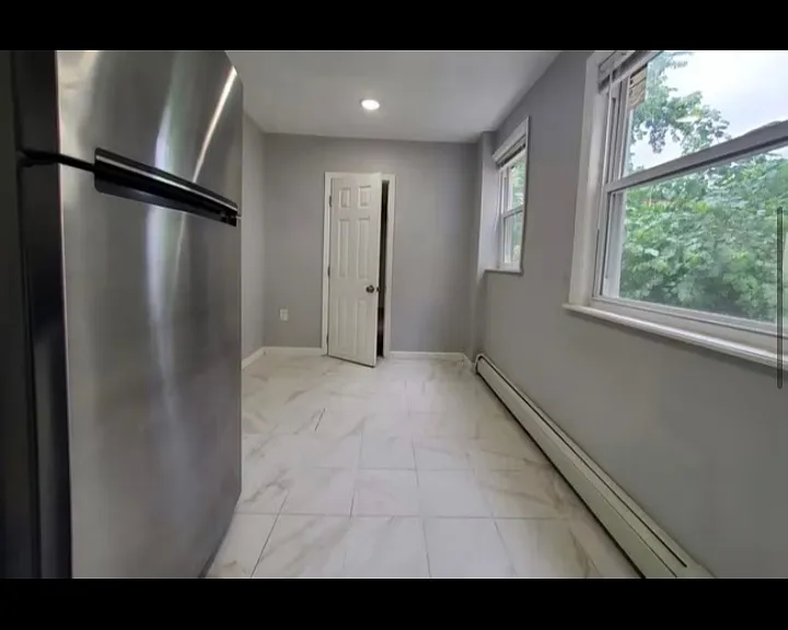 175 Hopkins Ave #2L — Photo 4