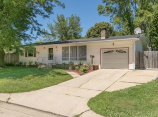 909 14th St NW, Rochester, MN 55901