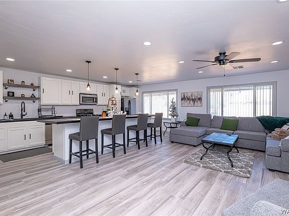 3rd image of 2532 Via Arroyo