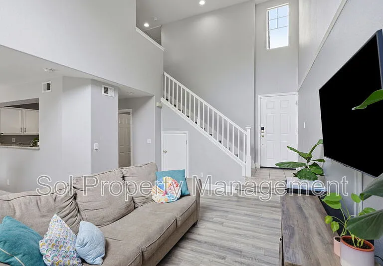 58 Del Rio Ct #1 — Photo 4