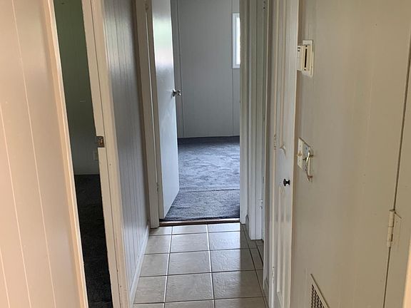 3rd image of 10227 Reese Cir