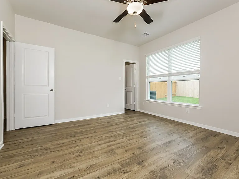 16435 Honeysuckle Hill Dr — Photo 10