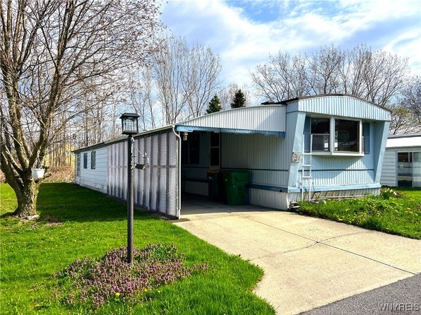 79 Quarry Hill Est, Akron, NY 14001